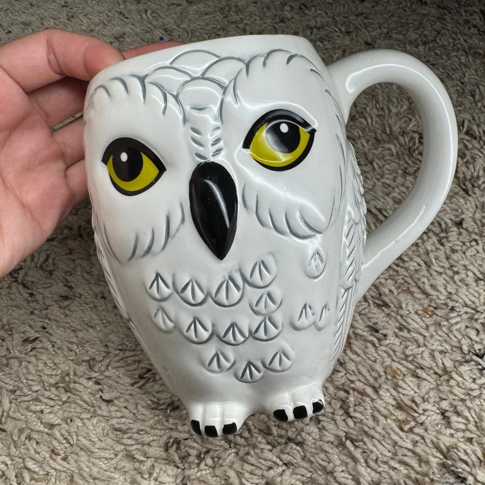 Harry Potter Hedwig 20-Ounce 3D Sculpted Ceramic Mug - Picture 2 of 10